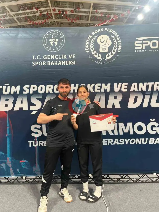 Genç Boksör Yaprak Altundal Türkiye Şampiyonu Oldu