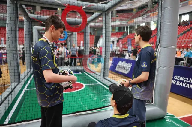 Kayseri'de Drone Soccer Şampiyonası Heyecanı
