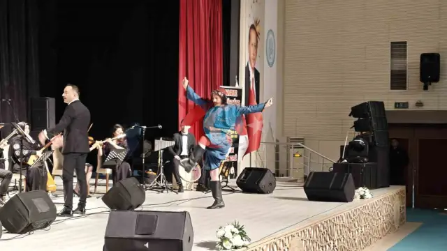 Bitlis'te Maarif Orkestrası ve Korosu'ndan Unutulmaz Konser