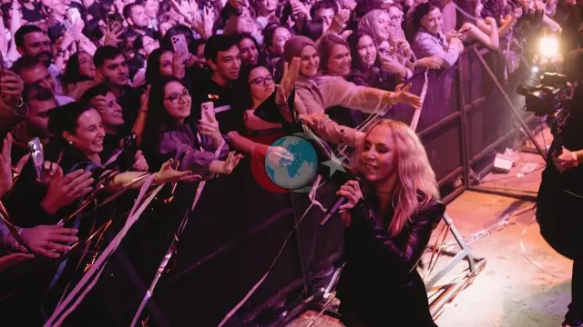 Sertab Erener İstanbul Konserinde Hayranlarını Büyüledi
