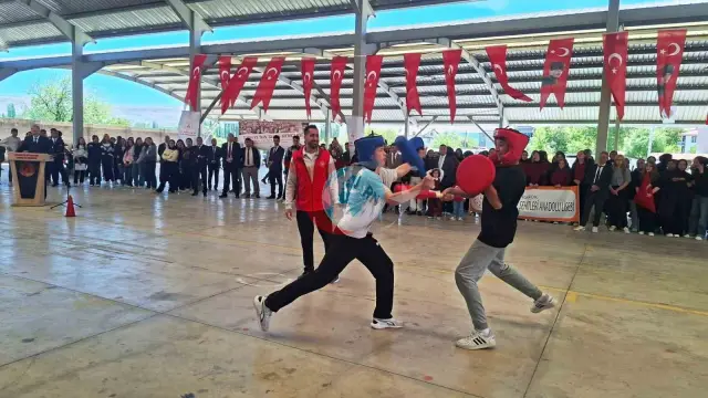 Hisarcık'ta Geleneksel Matrak Oyunu Büyük İlgi Topladı