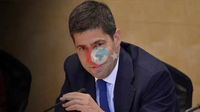 Kevin Warsh Ağ Evdə FED sədri kimi and içəcək