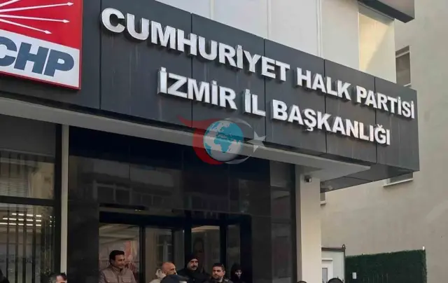 CHP İzmir'de Bayramlaşma Yerine Butlan Kararına Protesto