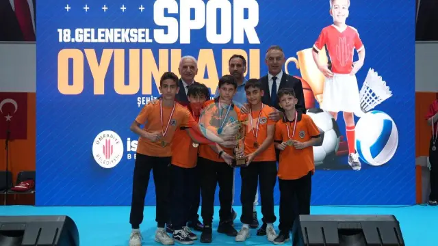 Ümraniye'de 38 Bin Öğrencinin Katıldığı Spor Oyunları Tamamlandı