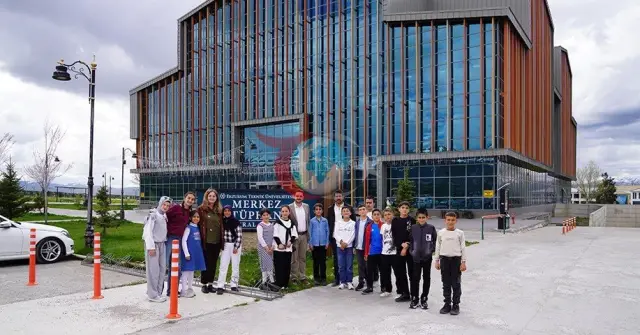 ETÜ'de Bilim Yolculuğu: Kandilli Ortaokulu Öğrencilerini Ağırladı