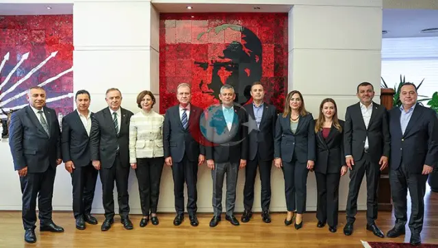 Özgür Özel, Büyükşehir Belediye Başkanlarıyla Kritik Zirvede