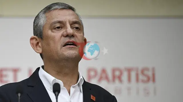 Özgür Özel, CHP TBMM Grup Başkanlığına Yeniden Seçildi