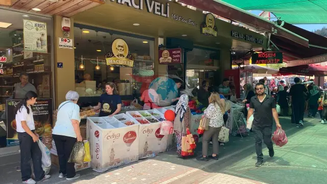 Aydın'da Bayram Arifesinde Çarşı ve Pazar Hareketliliği