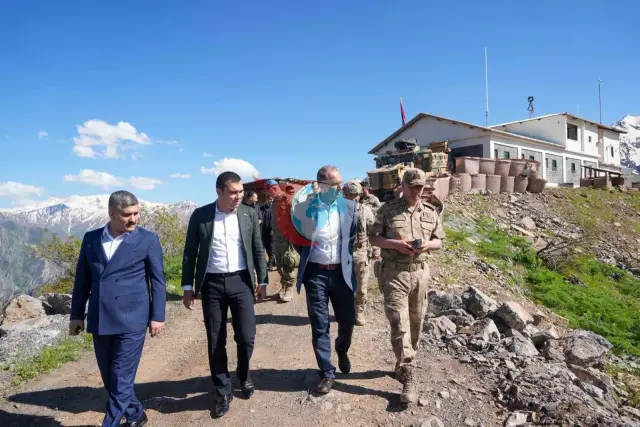 Vali Taşyapan'dan Üs Bölgelerine Bayram Ziyareti
