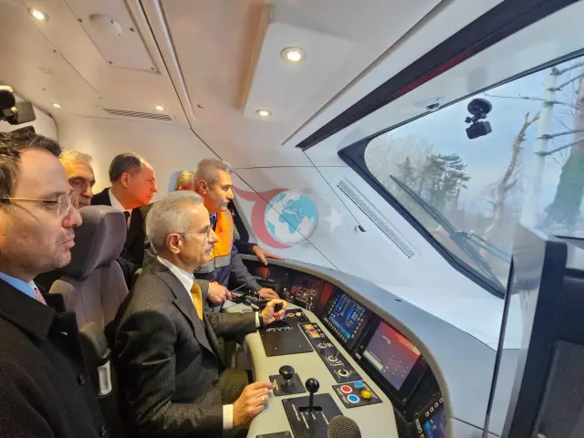 Türkiye'nin İlk Hızlı Treni: Yeni Hız Rekoru Kırıldı