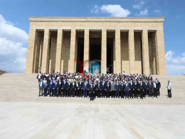 Aziz Yıldırım, Anıtkabir Ziyaretiyle Büyük Mesaj Verdi