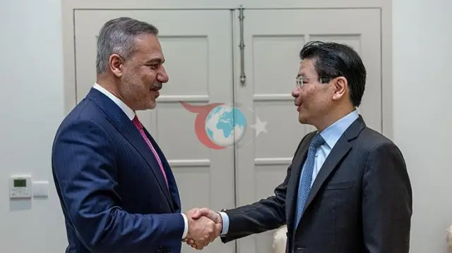 Hakan Fidan, Singapur'da Başbakan Wong ile Bir Araya Geldi