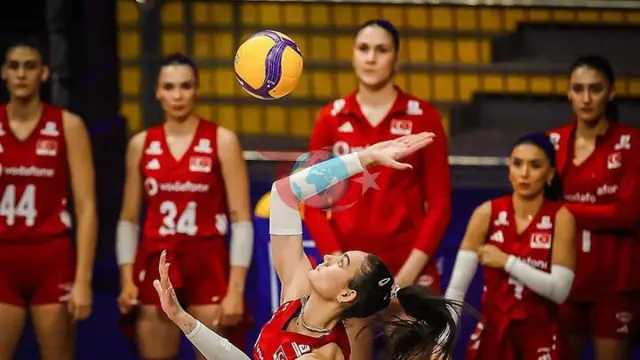Türkiye Kadın Voleybol Takımı Hollanda'ya Yenildi