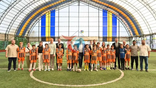 Cüneyt Yüksel'den Küçükçekmece Sinop Spor'a Destek Ziyareti