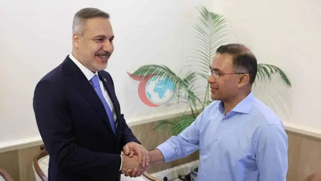 Hakan Fidan Dəkkədə Banqladeşin Baş naziri ilə görüşüb