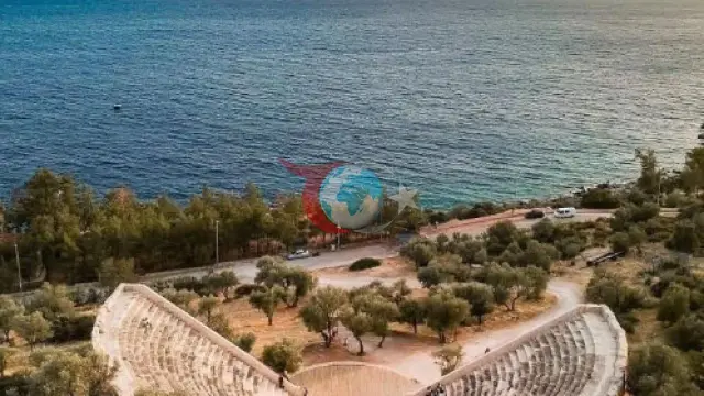 Antik Tiyatroda Milli Heyecan: Kaş'ta Tarihi Futbol Gecesi