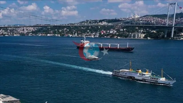 İstanbul Boğazı'nda Gemi Trafiği Amiral Kupası Nedeniyle Durdu