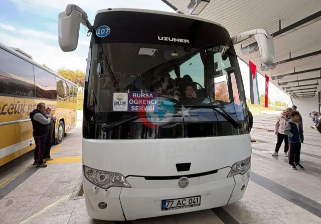 Gölcük'ün Ücretsiz Servisleri 5 Binden Fazla Öğrenciye Ulaştı