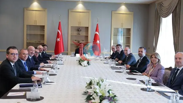 Cevdet Yılmaz Sosial Kompleksdə İqtisadi Siyasətlər Şurası ilə görüşdü