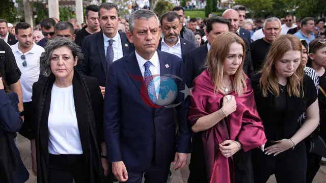 O'zg'ur O'zel va uning CHPdagi jamoasidan tanqidiy iste'fo qarori
