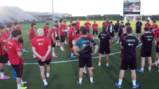 Milliy terma jamoa lageridagi kutilmagan ajralishlar: Ikki futbolchi Turkiyaga qaytdi