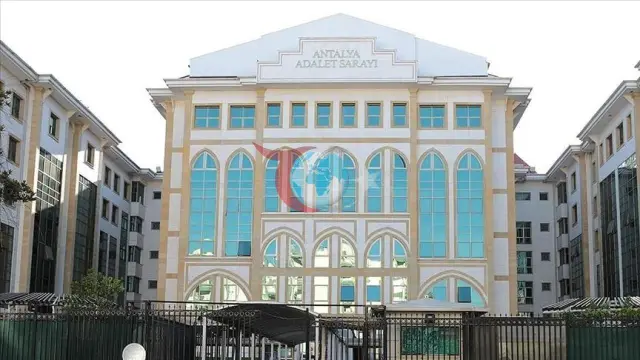Antalya Bələdiyyəsində Korrupsiya İstintaqı: 5 nəfər həbs olundu