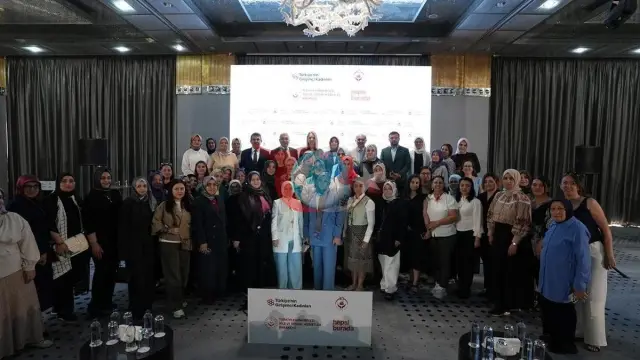 Bursa'da Kadın Girişimcilere Dijital Ticaret Desteği