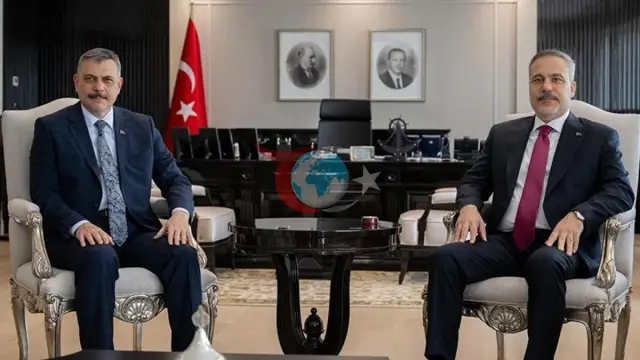 Anqarada tanqidiy yig'ilish: ko'chatlar va dehqonlar birlashdi