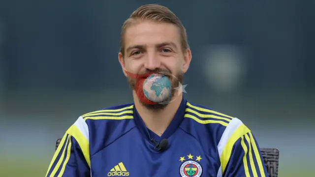 Түрік футболының аты аңызға айналған есімі Жанер Еркін футболмен қоштасты