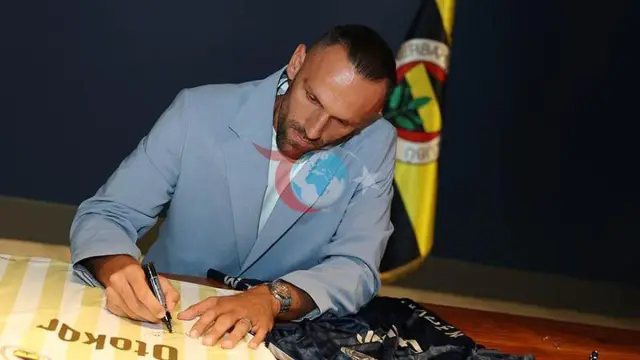 Fənərbaxça Vedat Muriqi ilə yenidən razılaşdı: 3 illik müqavilə