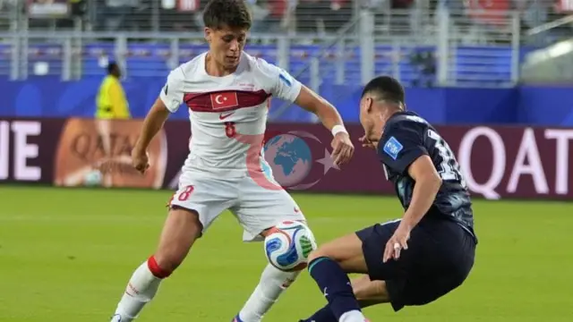 Türkiye-Paraguay Maçında Montella'nın Stratejik Değişiklikleri