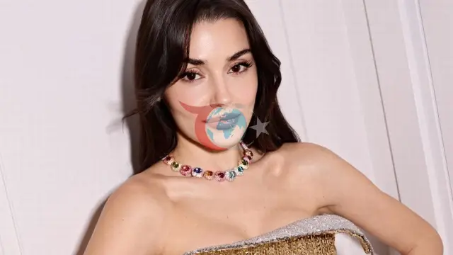 Hande Erçel Paris'te Türk Kadınını Temsil Edecek