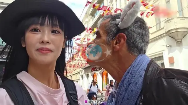 İstiklal Caddesi'nde Canlı Yayında Gerilim: Esnaf Müdahalesi