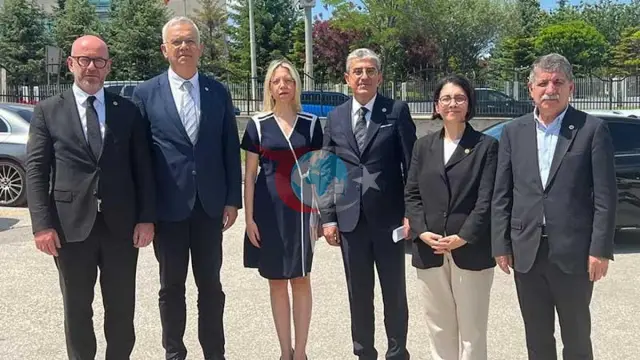 CHP'den AYM'ye İptal Başvurusu: Sosyal Medya Düzenlemesi Tartışma Yarattı
