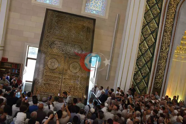 Kabe Kapı Örtüsü Şahinbey'de Sergileniyor