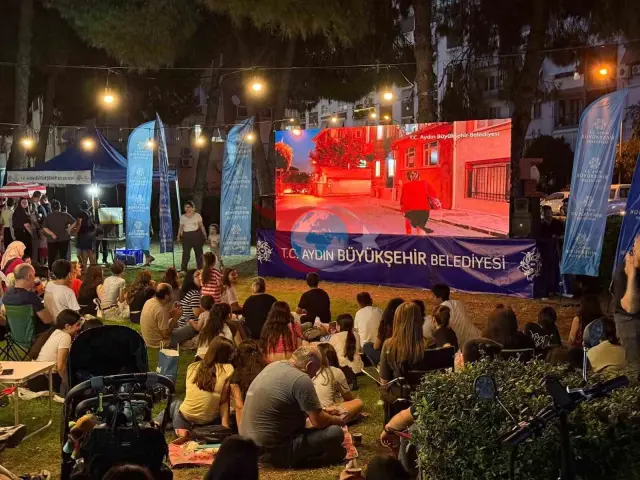 Aydın'da Açık Hava Sinema Etkinlikleri İlgi Görmeye Devam Ediyor