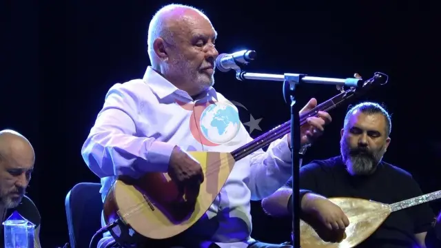 Musa Eroğlu Bursada Unudulmaz Konsert Verdi