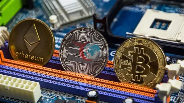 Kriptovalyuta bazarında böyük eniş: Bitcoin və altkoinlər sarsılır