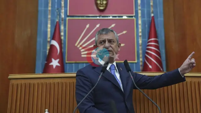 Özgür Özel'den CHP Grup Toplantısında Dikkat Çeken Açıklamalar
