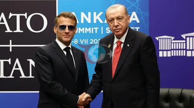 Cumhurbaşkanı Erdoğan ve Fransa Cumhurbaşkanı Macron Ankara'da Bir Araya Geldi: Kritik NATO Zirvesi'nde Sıcak Temas