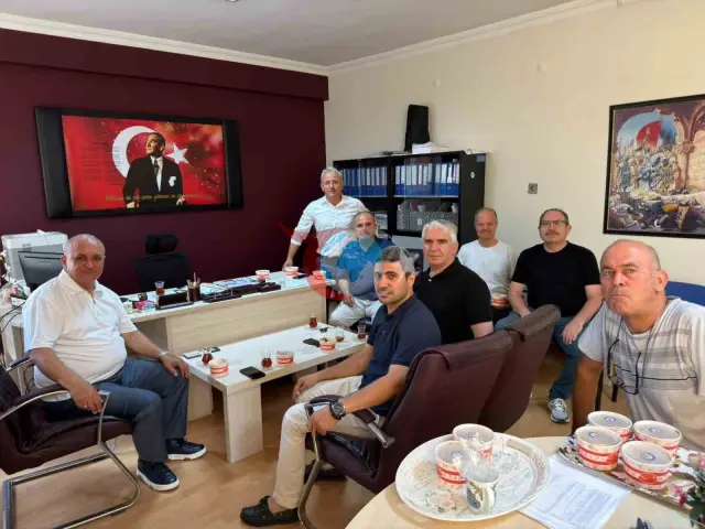 Eğitim Bir-Sən Antalya şöbəsindən ənənəvi Aşura şirniyyatı: Birlik və həmrəylik ruhu gücləndirildi
