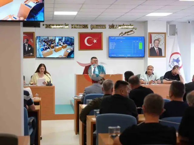 Düzce Belediye Meclisi'nden Kritik Kararlar: Hal Kantar Ücretleri Güncellendi ve Yeni Yatırımlar Onaylandı