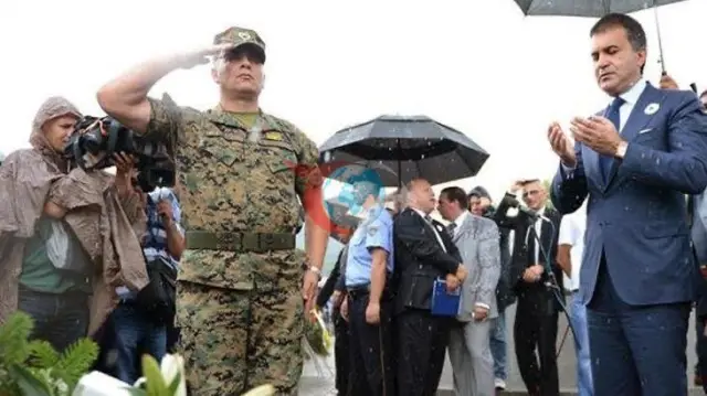 АК партияның баспасөз хатшысы Өмер Челиктің Сребреница геноцидіне қатысты хабарламасы: «Оны ешқашан ұмытуға жол бермейміз»
