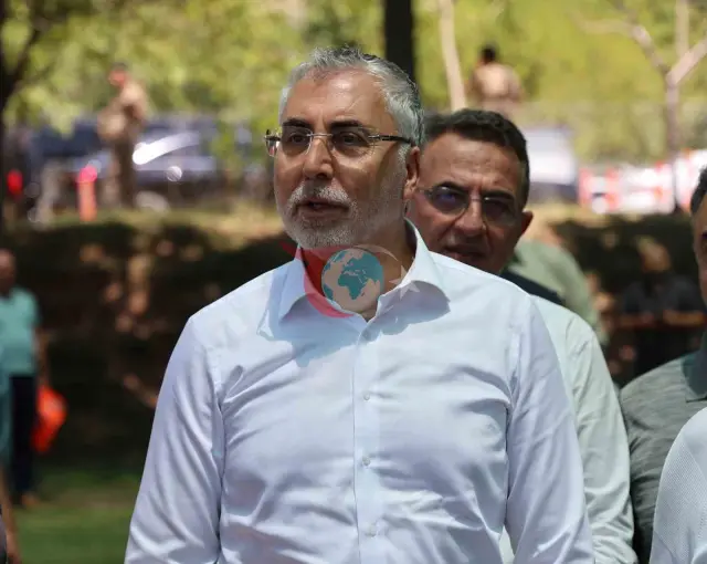 Bakan Işıkhan'dan Elazığ'da Önemli Açıklamalar: "İşgücü Uyum Programı ile Kamu Kurumlarımıza Desteğimiz Sürecek"