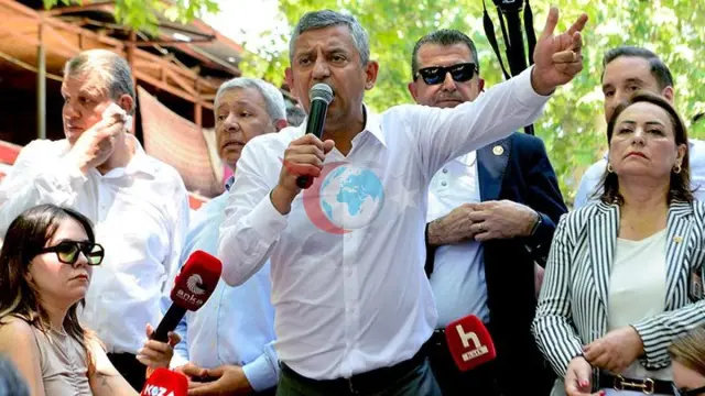 Özgür Özel'den Adana'da Kararlılık Mesajı: "İktidar Yürüyüşümüzü Durduramayacaksınız"