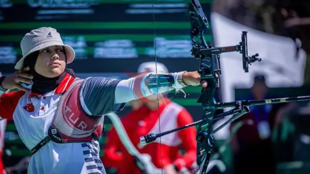Türk okunda taryhy üstünlik: Elif Berra Gökkyrdan kümüş medal we dünýä çempionatynyň finaly bileti