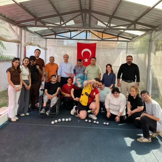 Bilecik'te Kuşaklar Arası Köprü: Huzurevi Sakinleri ve Gençler Bocce Sahasında Buluştu