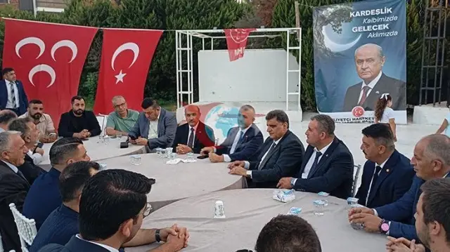 İzmir'de MHP Rüzgarı: 350 Yeni Üye Kardeşlik Bağıyla Safa Katıldı