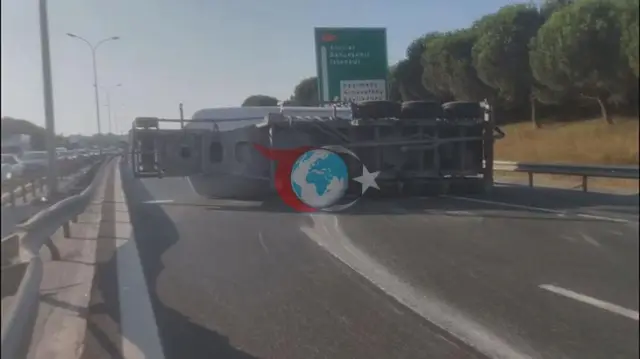 TEM Otoyolu'nda Trafik Felci: Büyükçekmece'de Beton Tankeri Devrildi