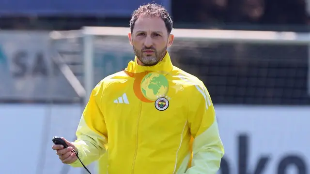 Domenico Tedesco Bologna Kariyerine Kabus Gibi Başladı: İlk Maçta Ağır Mağlubiyet!
